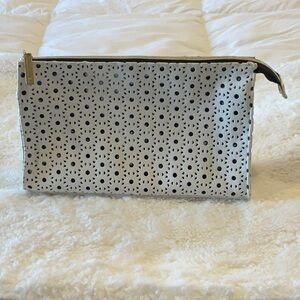 New Estée Lauder cosmetic case